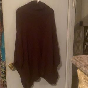NWOT New York & Company Women’s poncho Size M